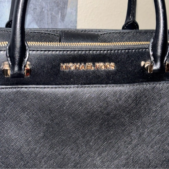 Michael Kors Gibson Leather Satchel
⭐️🌟 Open to Offers 🌟⭐️ - Picture 5 of 10